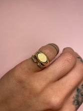 Load image into Gallery viewer, Chubby Oval Signet Ring