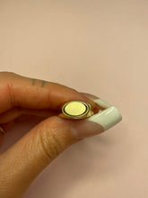 Load image into Gallery viewer, Chubby Oval Signet Ring