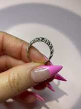 Load image into Gallery viewer, WG Diamond Border Dome Band
