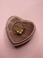 Load image into Gallery viewer, Grey Blue Spinel Signet Heart Ring
