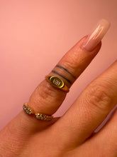 Load image into Gallery viewer, Baguette Diamond Signet Pinky Ring
