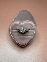 Load image into Gallery viewer, Diamond Flower Ring
