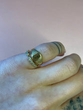 Load image into Gallery viewer, Snake Detailed Oval Signet Ring
