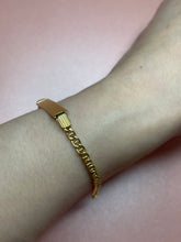 Load image into Gallery viewer, Flat Gucci ID Bracelet
