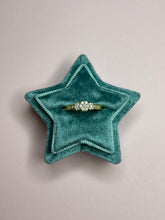 Load image into Gallery viewer, Flower Diamond Band
