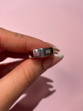 Load image into Gallery viewer, Solitaire Diamond WG Rectangle Signet Ring
