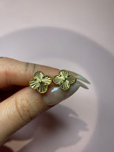 Load image into Gallery viewer, Flower Engine Turned Studs
