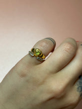 Load image into Gallery viewer, Chubby Peridot Heart Bezel Band
