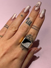 Load image into Gallery viewer, Yin Yang Onyx &amp; Diamond Chunky Ribbed Signet Ring
