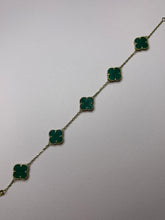 Load image into Gallery viewer, Malachite 5 Flower Motif Bracelet
