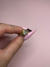 Load image into Gallery viewer, Pear Cut Diamond Bezel Band
