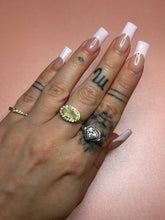 Load image into Gallery viewer, Crystal Heart Ring
