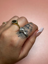 Load image into Gallery viewer, Crystal Heart Ring
