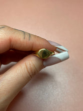 Load image into Gallery viewer, Round Signet Ring
