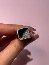 Load image into Gallery viewer, Yin Yang Onyx &amp; Diamond Chunky Ribbed Signet Ring
