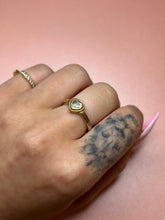 Load image into Gallery viewer, Diamond Heart Bezel Band
