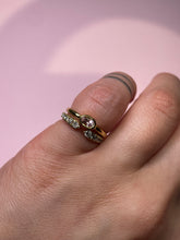 Load image into Gallery viewer, Oval Pink Spinel Baby Bezel Band
