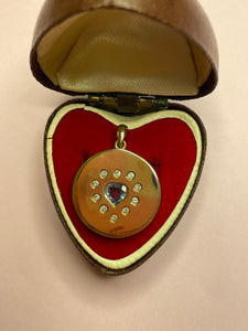 UNIVERSAL HEART PENDANT