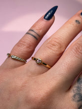 Load image into Gallery viewer, Bright Pink Prism Spinel Baby Bezel Band
