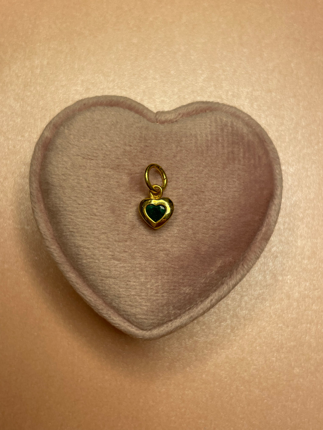 Chubby Emerald Mini Heart Pendant