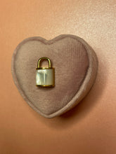 Load image into Gallery viewer, Mother of Pearl Lock Pendant
