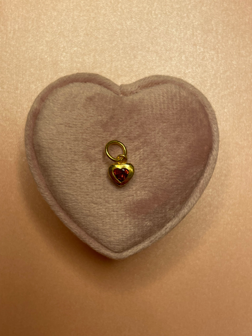 Chubby Garnet Heart Mini Pendant