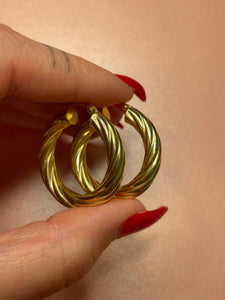 Medium Thick Twist Hoops