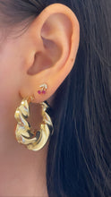 Load image into Gallery viewer, Chunky Graduated Twist Hoops
