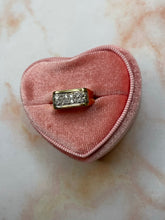 Load image into Gallery viewer, Abstract Diamond Ring
