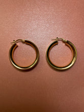 Load image into Gallery viewer, Flat Edge Chunky Hoops
