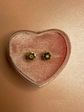 Load image into Gallery viewer, 22K Diamond Flower Studs
