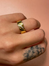 Load image into Gallery viewer, Diamond Chunky Cigar Band
