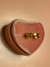 Load image into Gallery viewer, 22K Diamond Flower Studs
