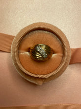 Load image into Gallery viewer, Chunky Ribbed Diamond Dome
