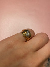 Load image into Gallery viewer, Chunky Ribbed Diamond Dome
