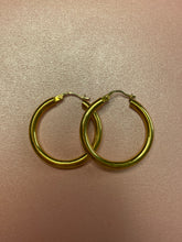 Load image into Gallery viewer, 18K 2.5mm Tube Hoops
