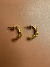 Load image into Gallery viewer, Diamond Link Hoops
