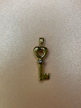 Load image into Gallery viewer, Puffy Heart Key
