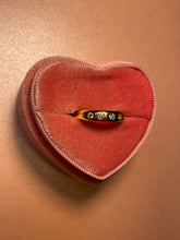 Load image into Gallery viewer, 5 Diamond Domed Band
