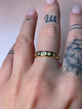 Load image into Gallery viewer, 5 Diamond Domed Band
