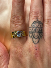 Load image into Gallery viewer, 18k aquamarine ring

