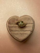 Load image into Gallery viewer, Ribbed Marquise Diamond
