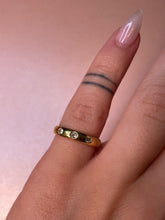 Load image into Gallery viewer, 3 Diamond Domed Band
