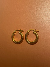 Load image into Gallery viewer, Baby Twist Hoops
