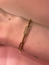 Load image into Gallery viewer, Paperclip Bracelet
